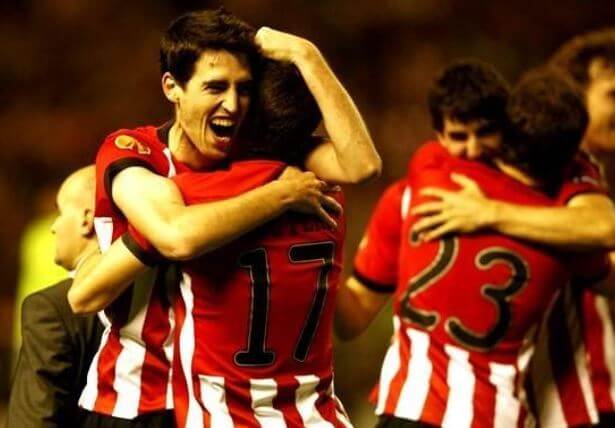 Andoni Iraola during his playing career in Athletic Bilbao.